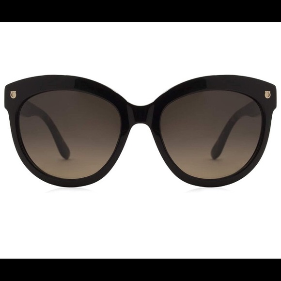 Salvatore Ferragamo Accessories - NWT Ferragamo sf675s women’s sunglasses